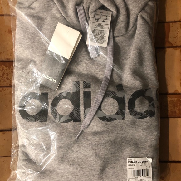 NWT Men’s Adidas EI9728 Camo Linear Hoodie MSRP$55 - Picture 3 of 4